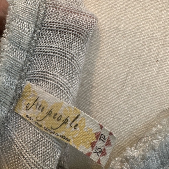 Free People XS EUC Deconstructed Long Sleeve Light Gray Oversized Thermal Top - Picture 6 of 8